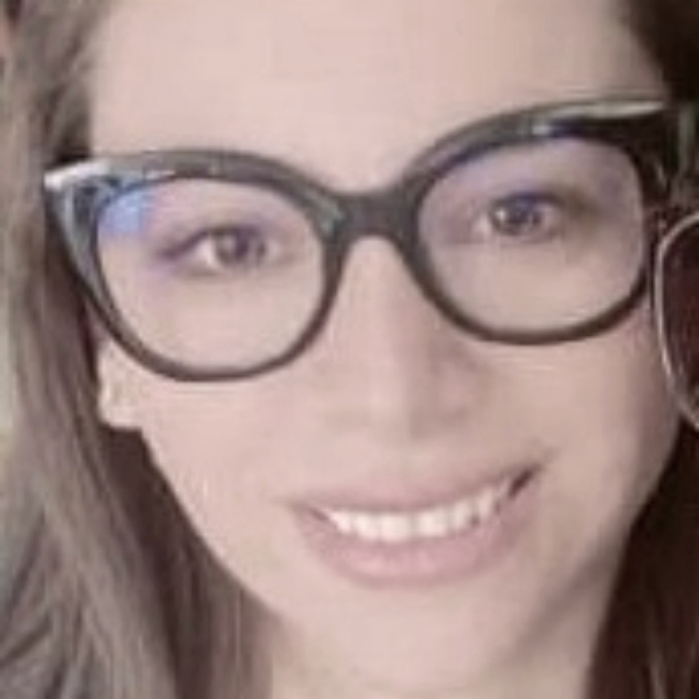 Meet your Posher, Marcela